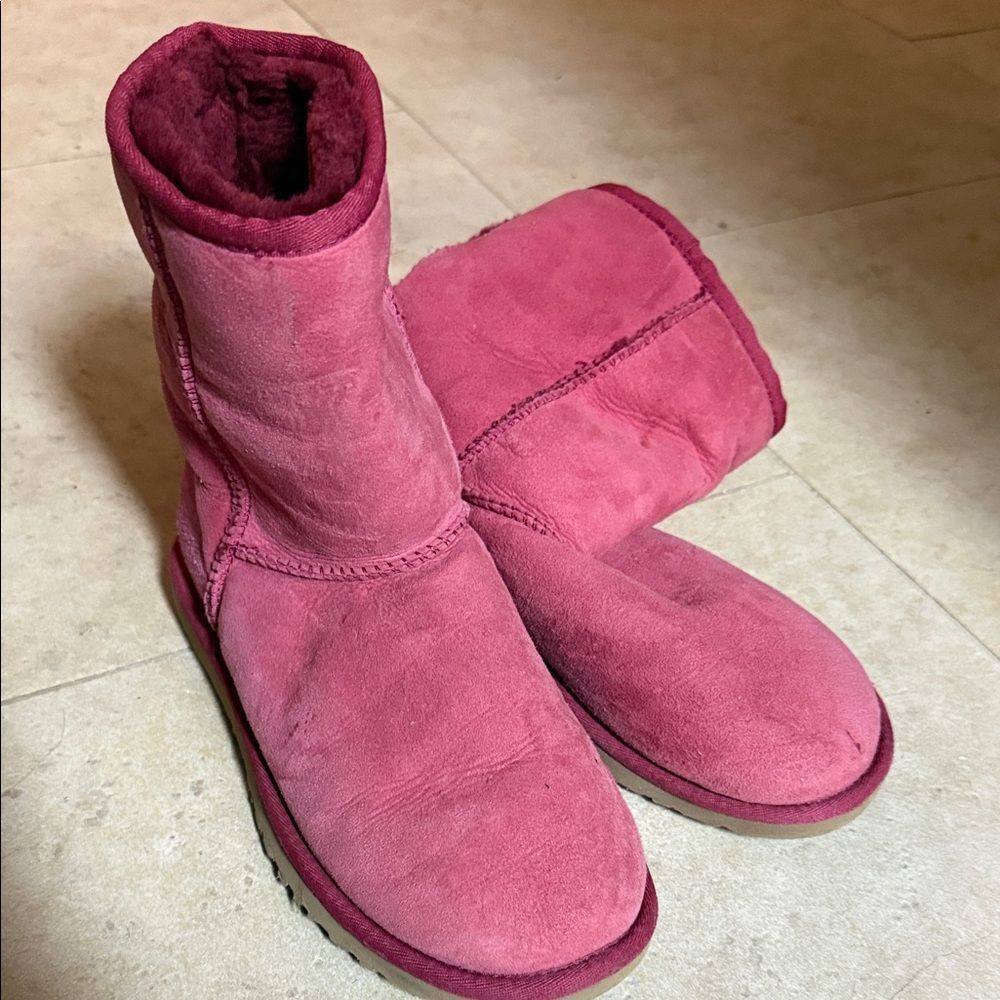 UGG Women's Pink/Red Winter Boots - Good Conditon - Size 6 Winter Fur Boots